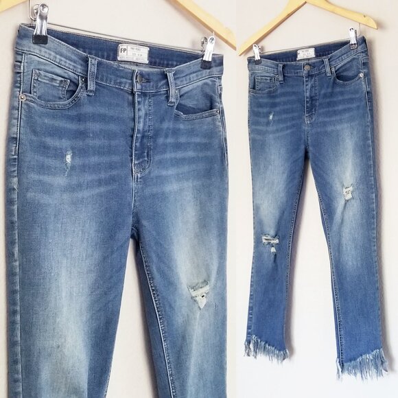 Free People Great Heights Frayed Hem Slim Fit Jeans Distressed Size 28 Boho Chic - Picture 15 of 16